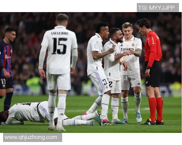 国王杯激战：多特蒙德与里昂2-2平乌龙球成比赛转折点